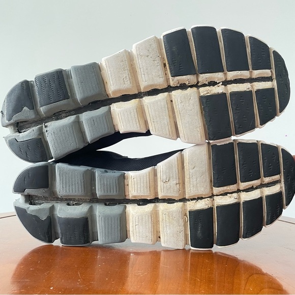 On Running Men’s Cloudflow Running Shoes | US 11.5 - Picture 5 of 7